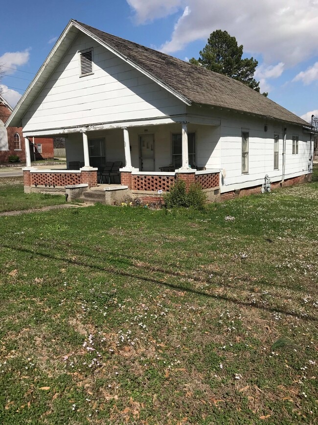 Building Photo - 101 S main