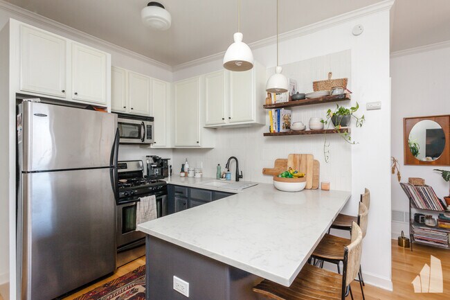 Building Photo - 2716 N Kedzie Ave