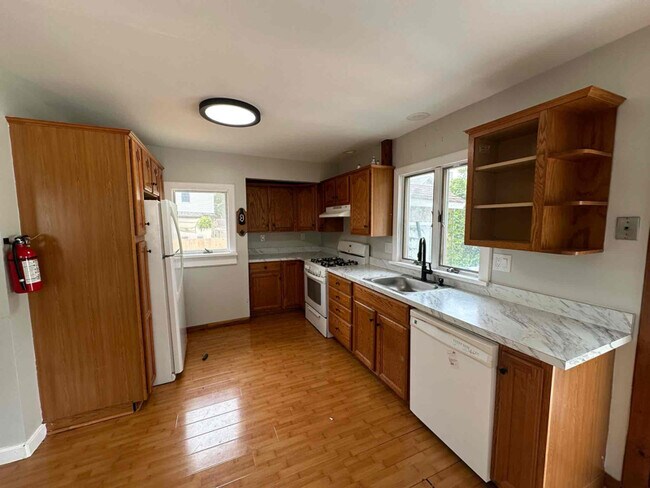 Building Photo - 27 Gladney Ave