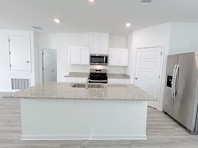 Foto del edificio - 4 Bedroom House in Pelican Lakes- Students...
