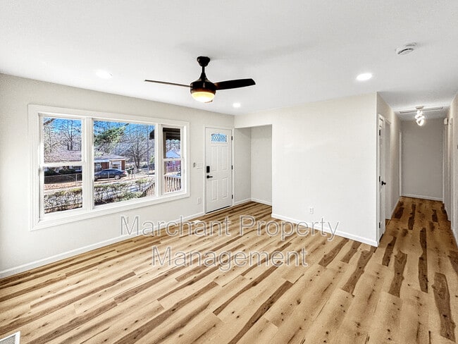 Building Photo - 279 Pioneer Pl