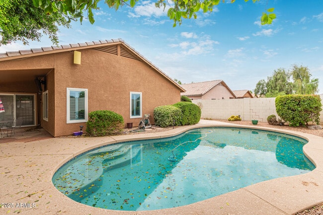 Building Photo - 1296 S Cholla St