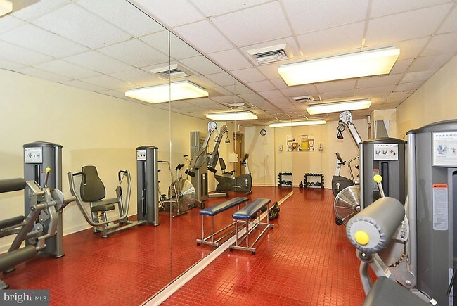 Foto del edificio - 4601 N Park Ave