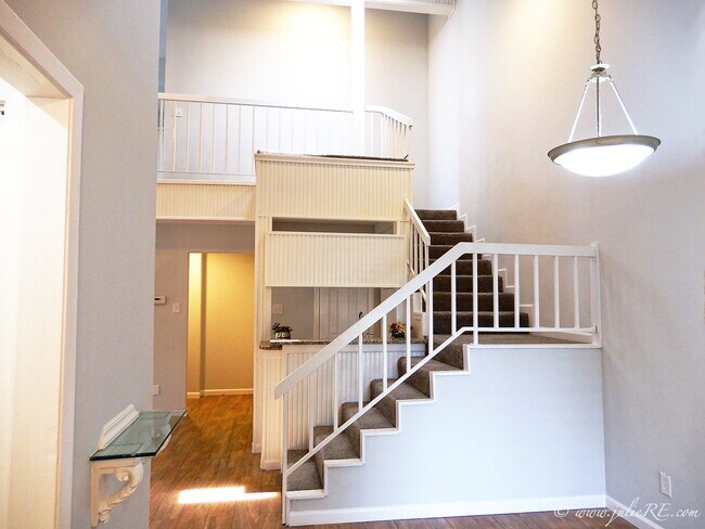 Foto del edificio - 3636 Country Club Dr W