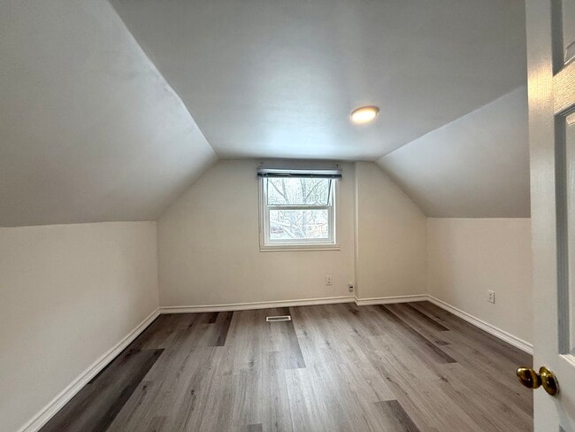 Building Photo - 169 East Avenue S