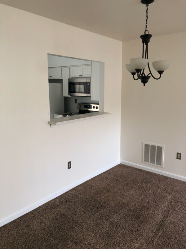 Building Photo - 14528 London Ln