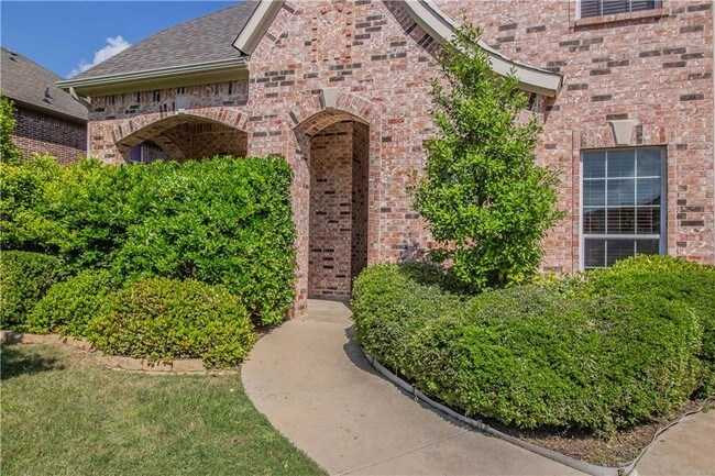 Building Photo - 514 Saddle Ridge Tr