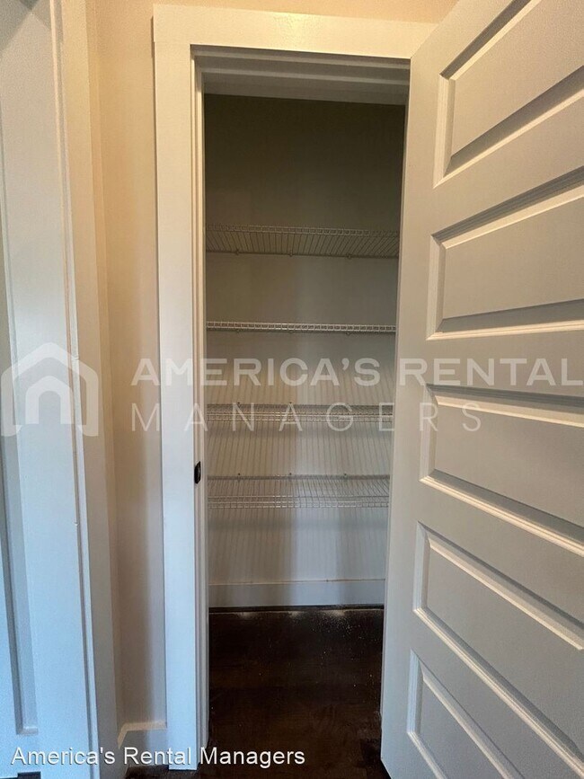 Building Photo - 4 br, 3 bath House - 8140 Weatherstone Circle