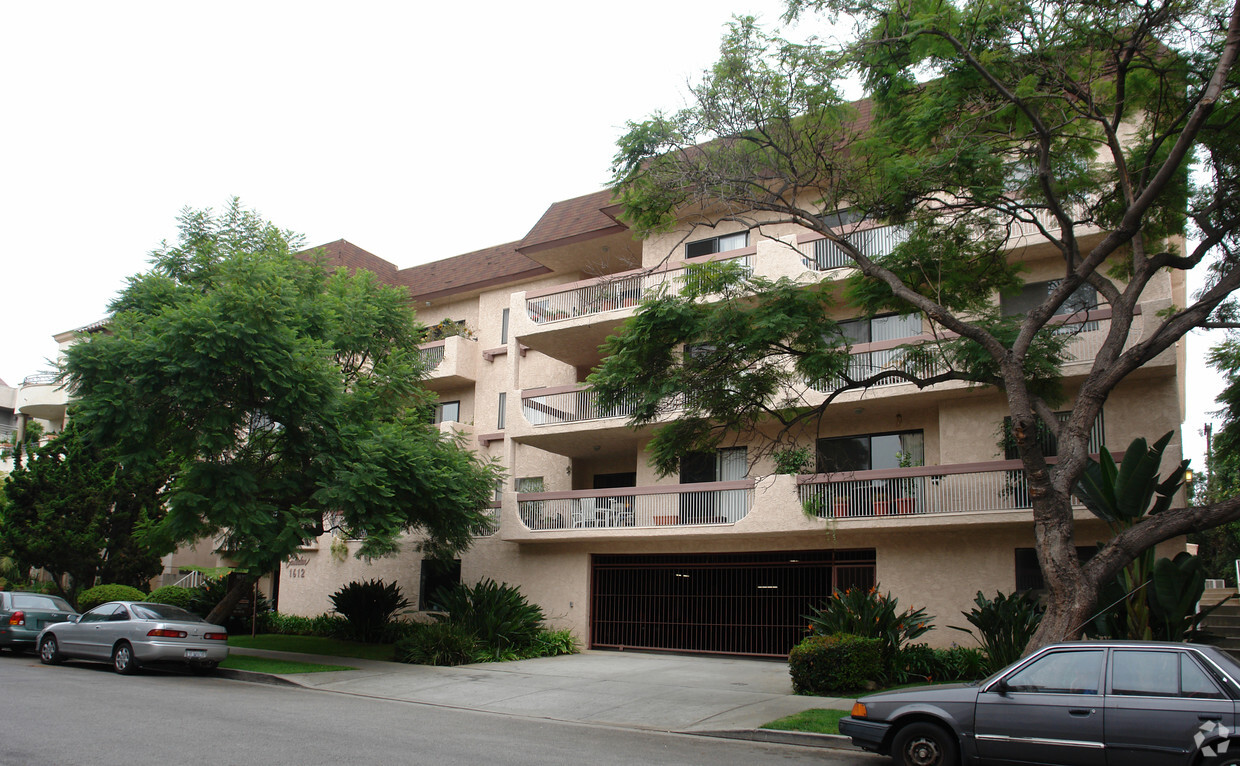 Building Photo - 1612 Camden Ave