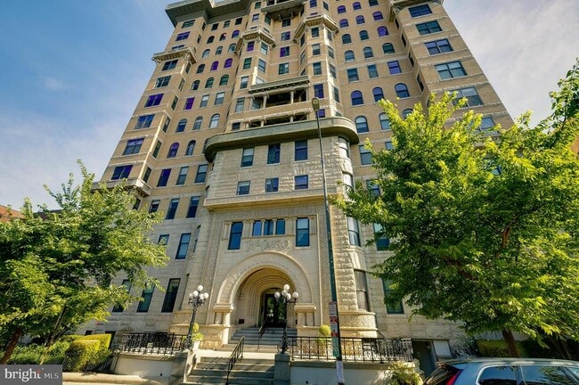 Building Photo - 1615 Q St NW