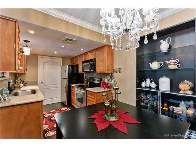 Building Photo - 12071 Alta Carmel Ct