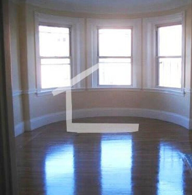 Foto del edificio - 9/1 No Fee! Spacious 2BR apartment in South End near NU, Orange Line!