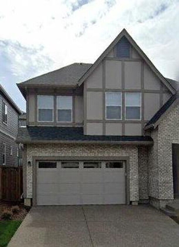 Foto principal - Great home off Roy Rogers Road!