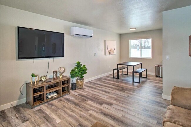 Foto del edificio - 1110 W Woodland Lake Rd