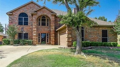 Building Photo - 5013 Bellerive Ct