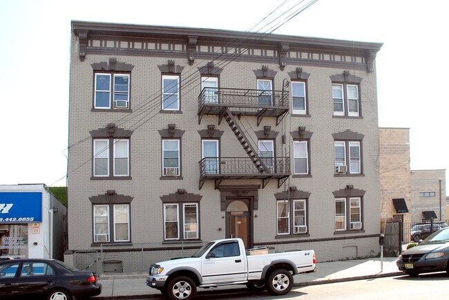Foto del edificio - 185 Fayette St