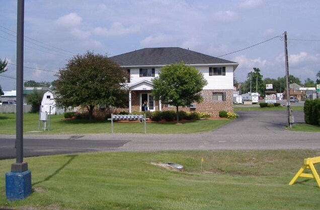 Foto principal - 6987 Thelman Ave