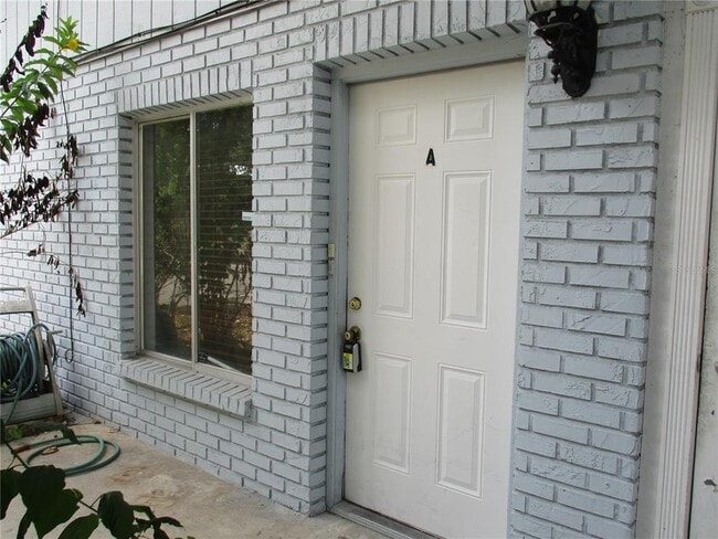 Building Photo - 1048 SW 6th Dr