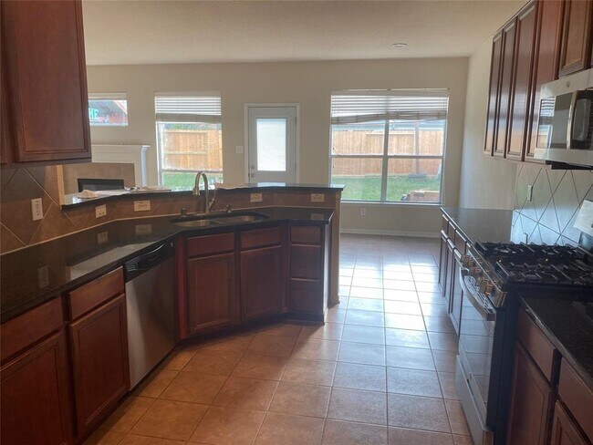 Building Photo - 15411 Redbud Dale Ct