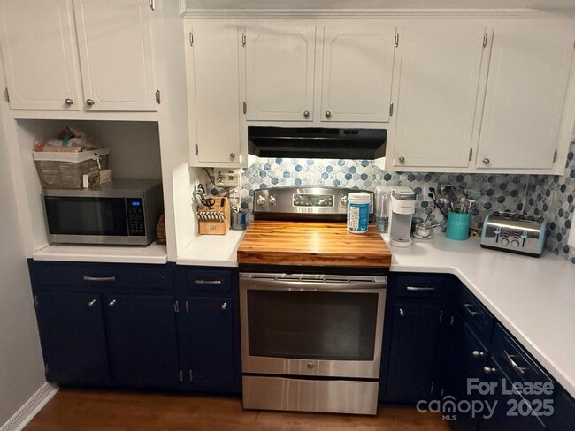 Building Photo - 7623 Mariner Cove Dr