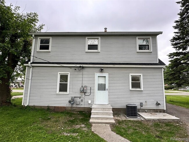 Building Photo - 33050 John Hauk St