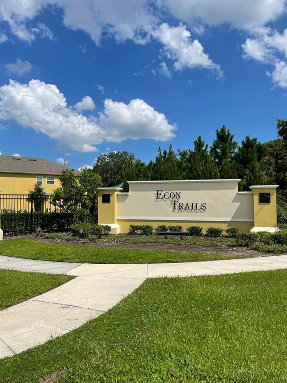 Foto del edificio - 9330 Tecumseh Dr