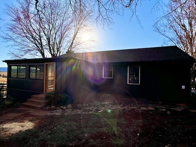 Foto del edificio - 3901 Thomas Dairy Ln