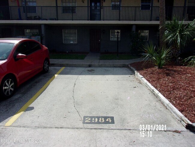 Foto del edificio - 2984 Sir Hamilton Cir