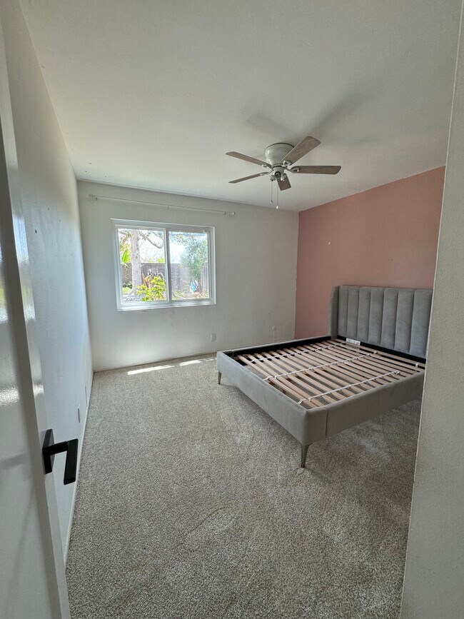New carpet in all bedrooms - 2411 El Bosque Ave
