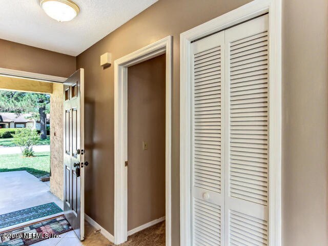 Building Photo - 8653 Deermoss Way W