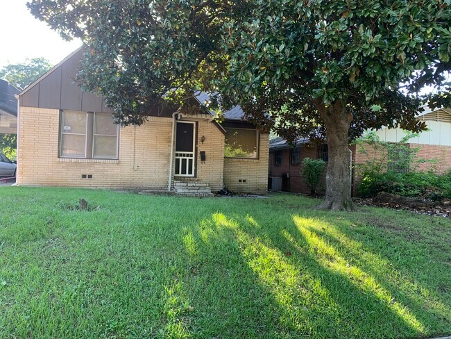 Foto del edificio - 2004 N Palace Ave