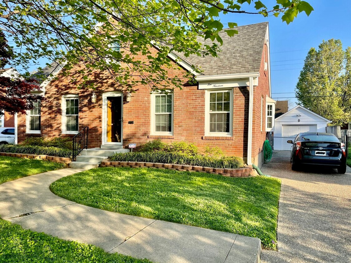 1019 Rosemary Dr, Louisville, KY 40213 House Rental in Louisville, KY