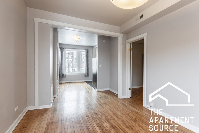 Foto del edificio - 2630 W Division St