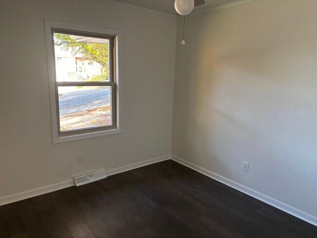 Foto del edificio - 18377 Pleasant View Dr