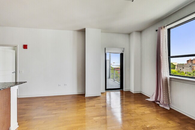 Foto del edificio - 511 W Division St
