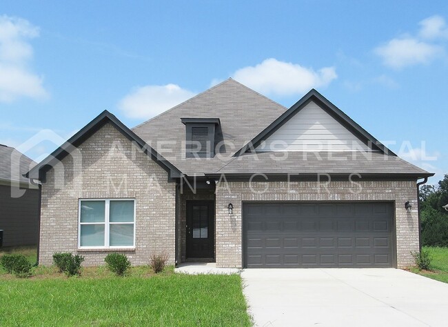 Building Photo - Home for Rent in Tuscaloosa - Available to...