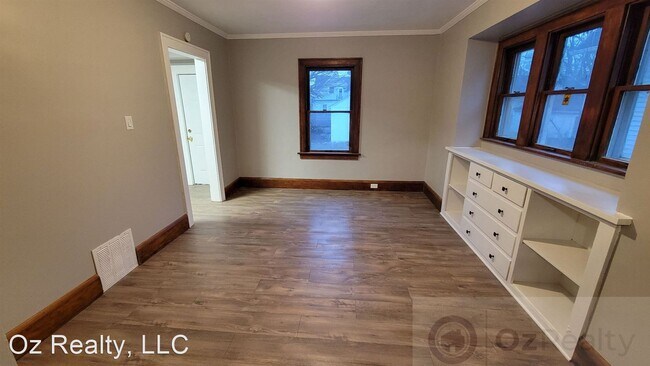 Building Photo - 3 br, 1 bath House - 4118 Vermaas Ave