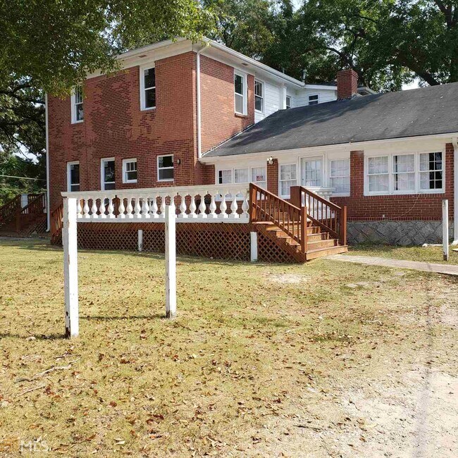 Building Photo - 7047 Swift St