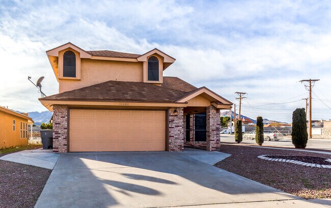 Foto del edificio - Prestigious Tri Level Home on East Side