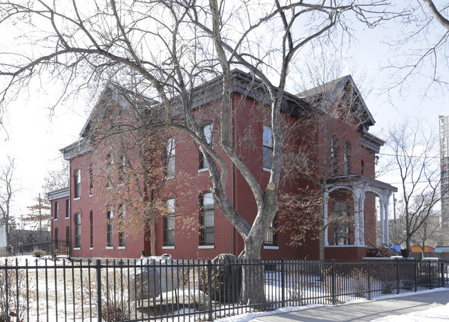 Foto del edificio - 1819 5th St S