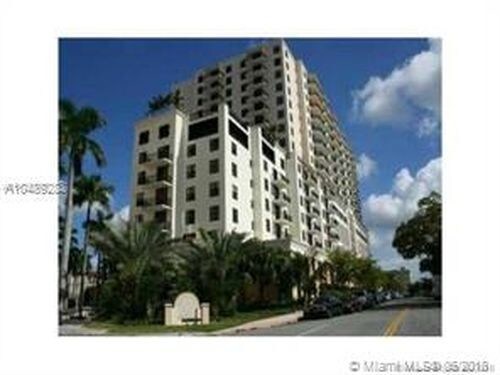 Foto principal - 888 Douglas Rd