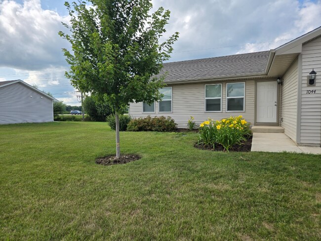 Building Photo - 1044 Witbeck Dr