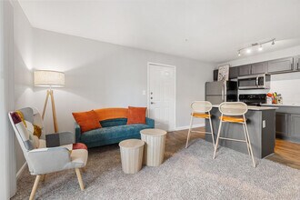 Building Photo - 8054 Exchange Dr