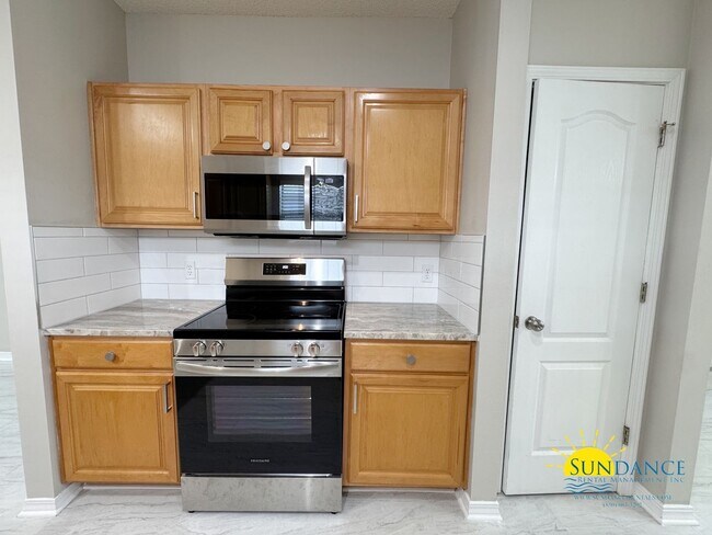 Building Photo - Charming 3-Bedroom, 2-Bathroom Home in the...