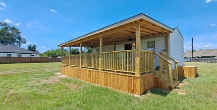 Building Photo - 21105 Briar Cove Cir