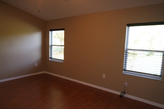 Building Photo - Lake Bernadette ~ Janine Drive