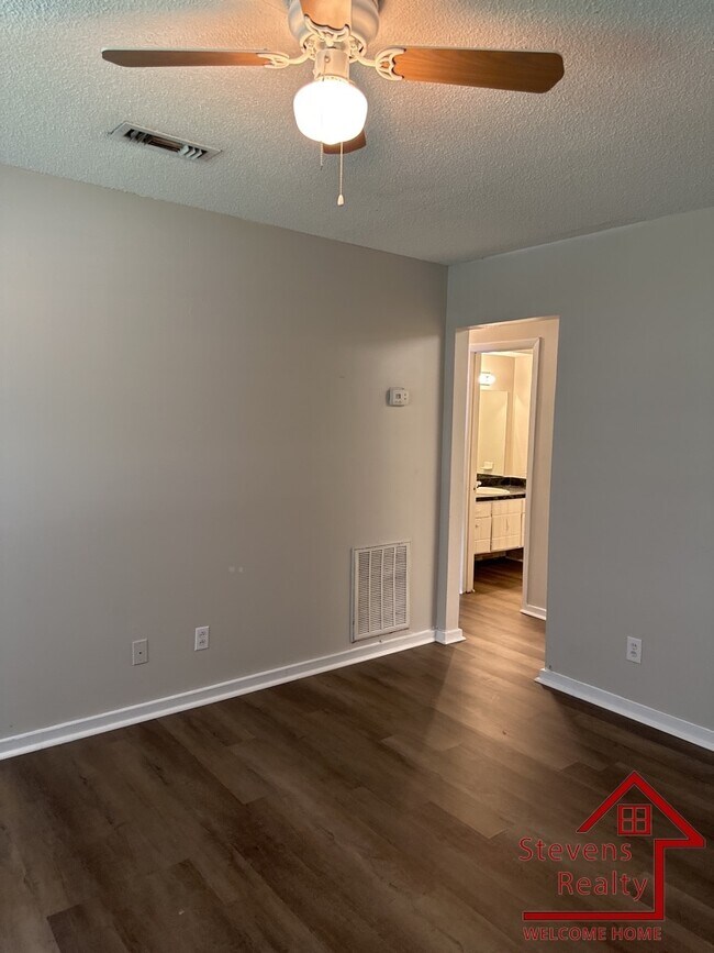 Building Photo - 803 Gadd Rd
