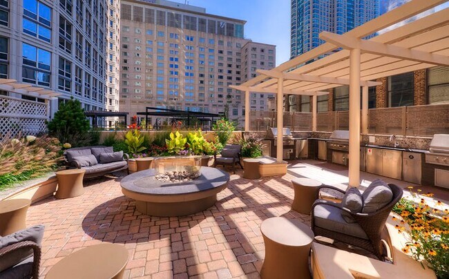 Building Photo - 55 E Erie St