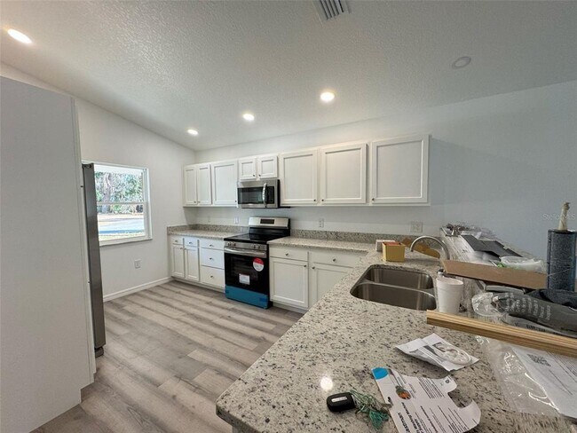 Foto del edificio - 8850 E Ogden Ln