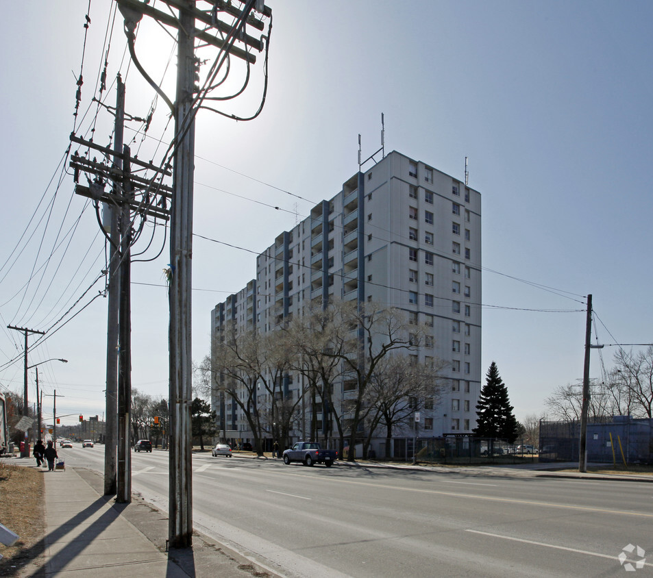 Building Photo - Kennedy Towers